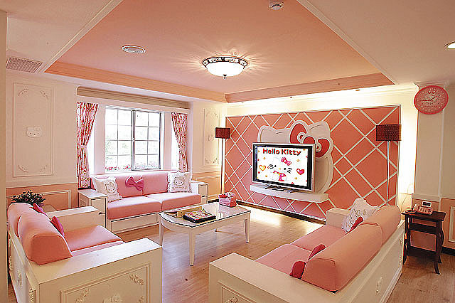 hello kitty living room