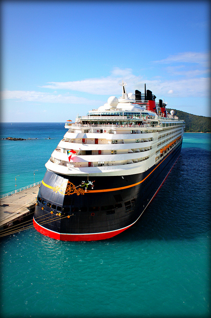 cruise ship cruise line