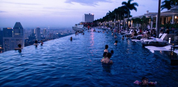 #htmlcaption_5179 The World’s Most Amazing Swimming Pools: A Photo Essay