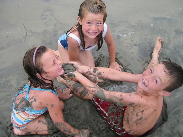 children making mud pies