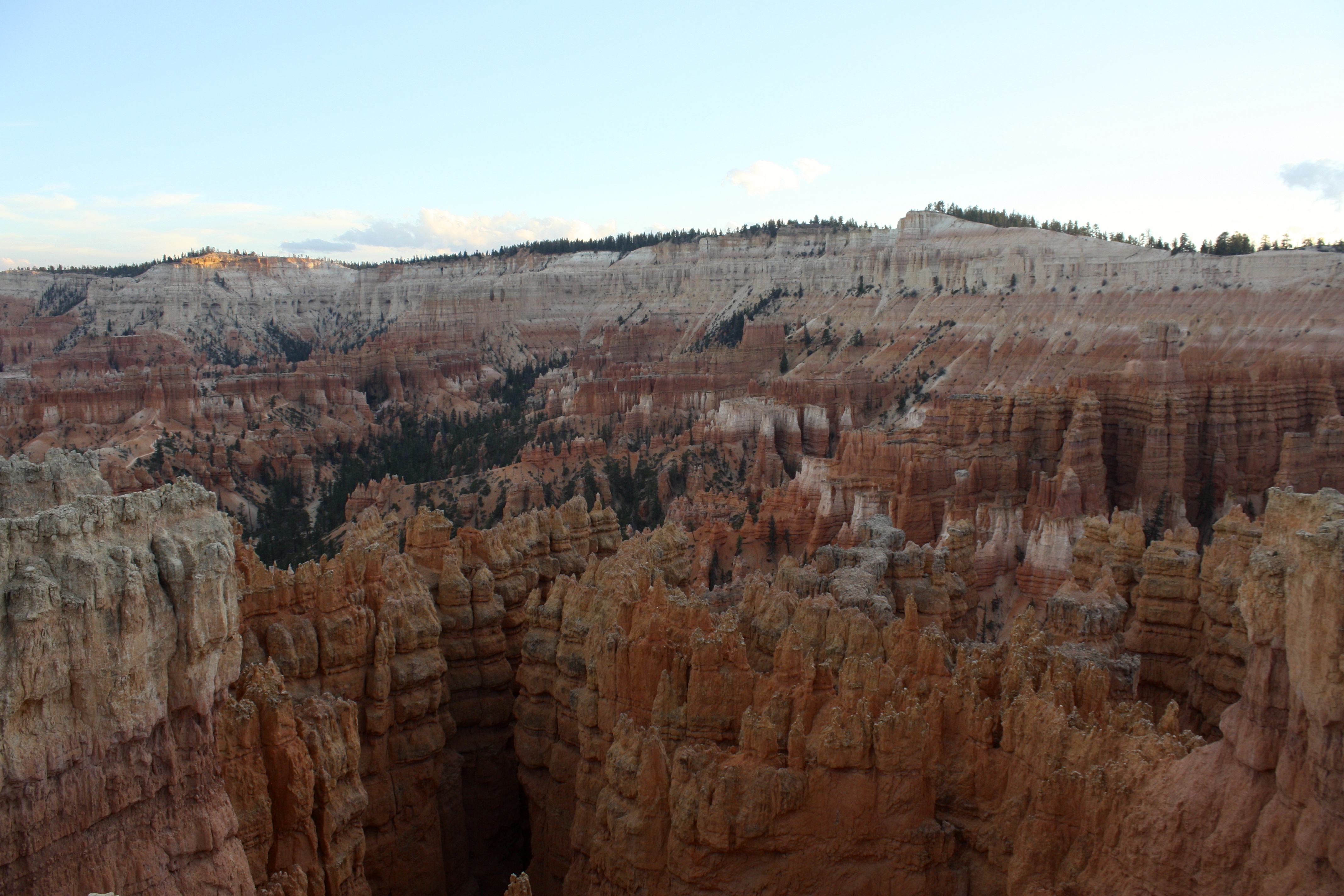 bryce canyon at dusk