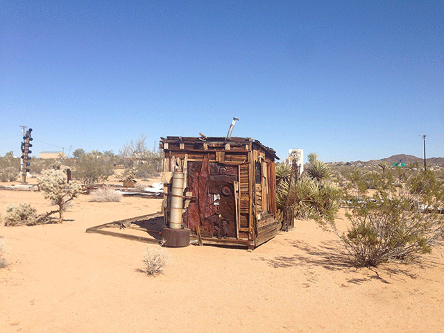 noah-purifoy-outdoor-desert-art-museum-9