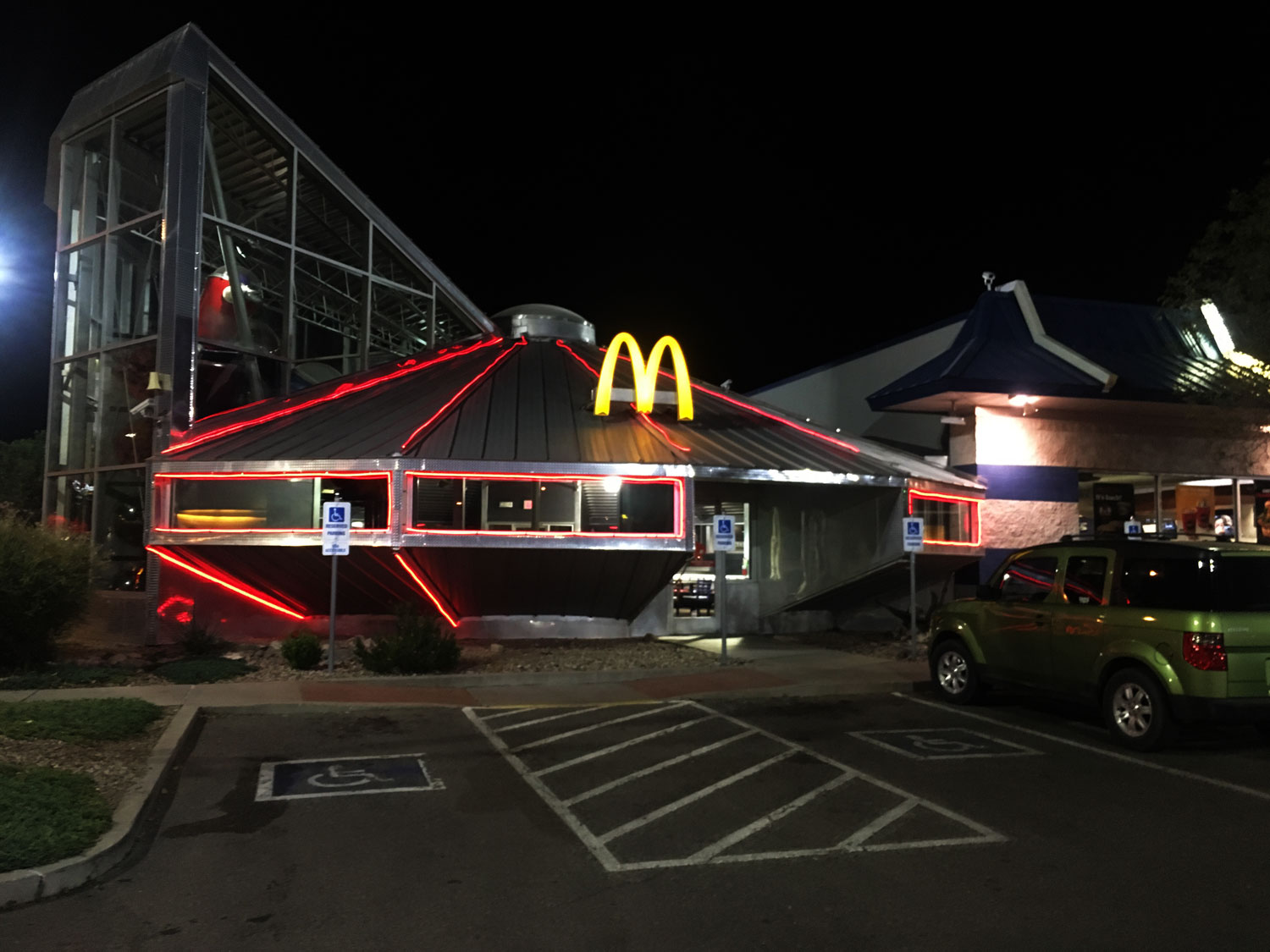 McDonalds shaped like a UFO in Roswell New Mexico