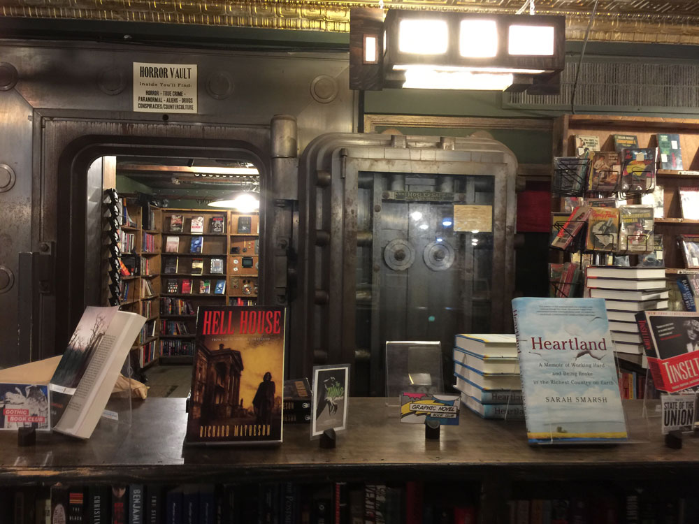 the last bookstore book vault