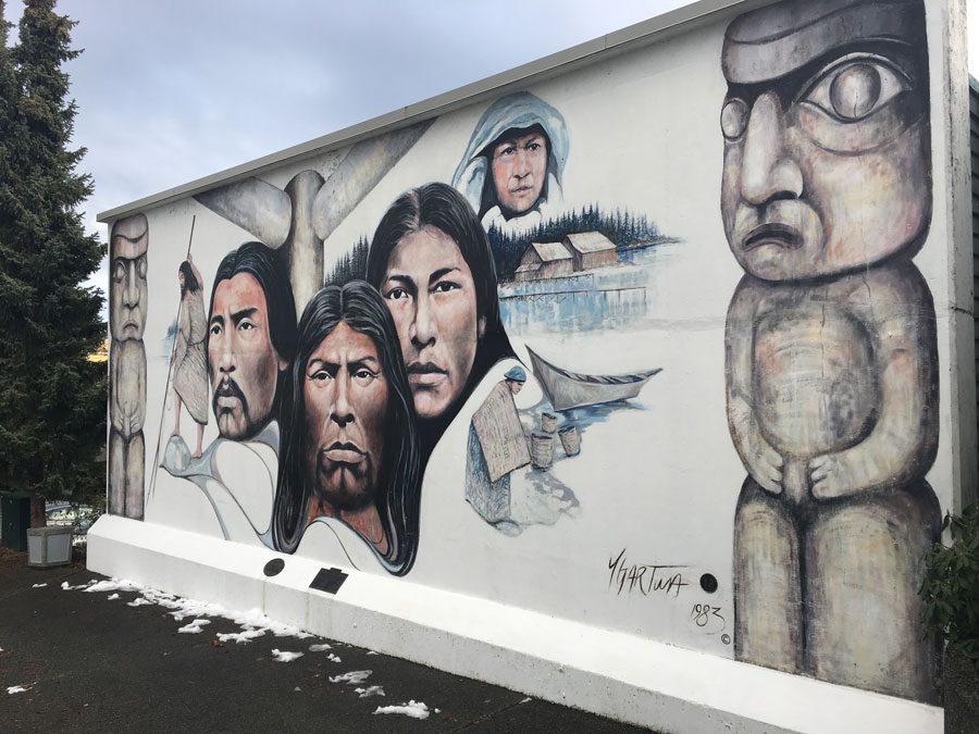 Chemainus Mural totems 